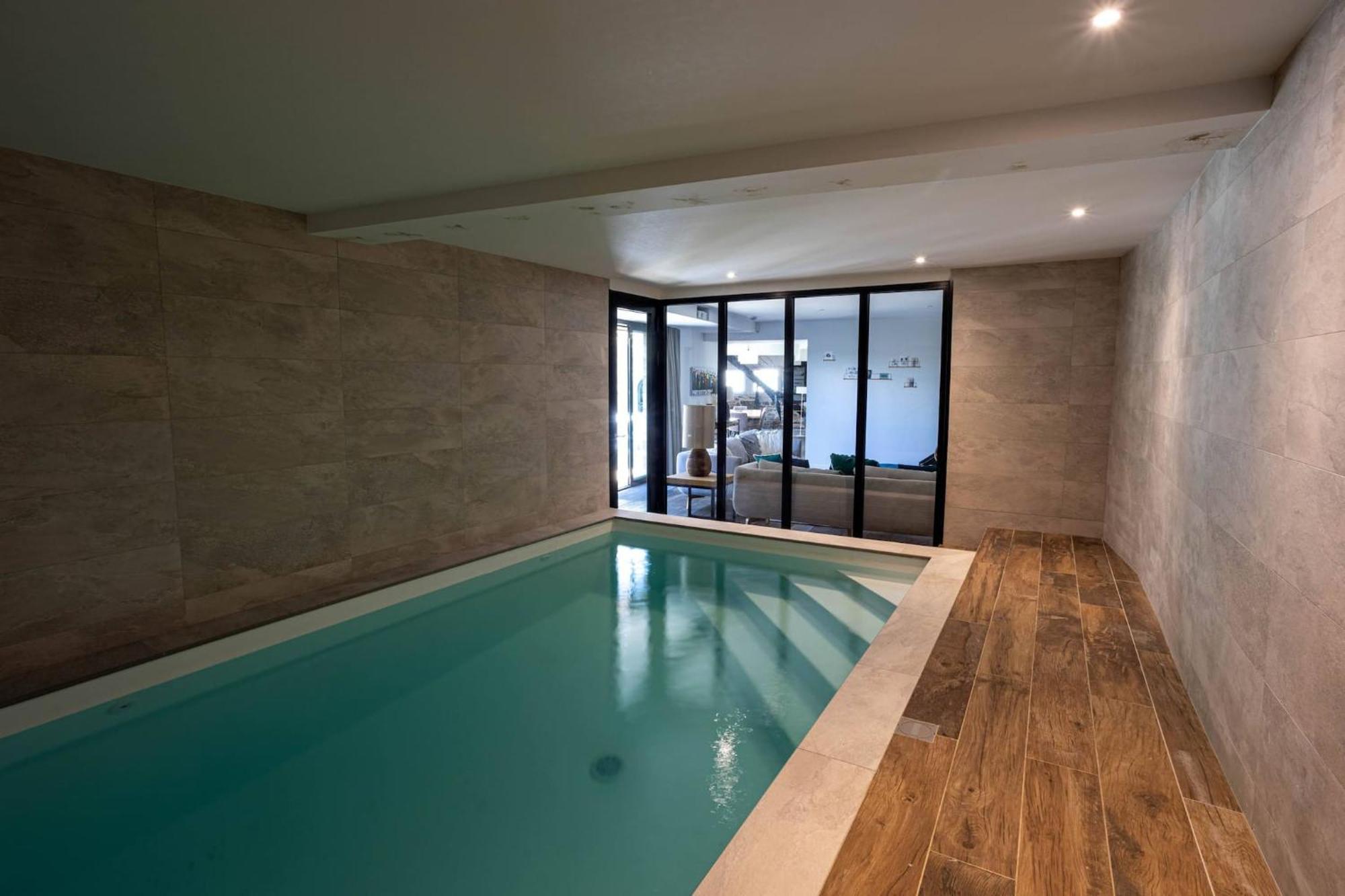 La Du Port, La Du Port - Pool And Villa